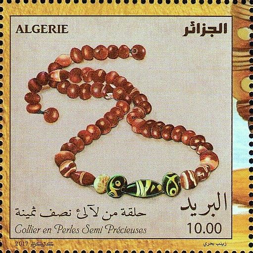 Collier en perles semi-précieuses- Bijoux de Tinhinan